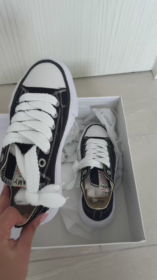 MMY Sneakers